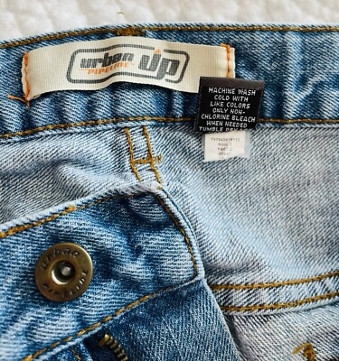 Vintage Men's Urban Pipeline Y2K/2000's Relaxed Jeans Distressed/Cut/Frayed  Hems