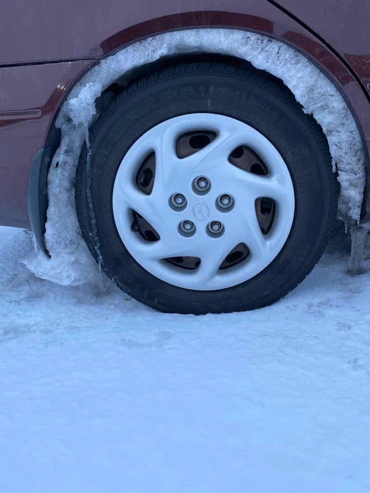 Used Engine Complete Assembly fits: 2000 Mazda 626 6-153 2.5L VIN D 8th digit MT - Image 3 of 4