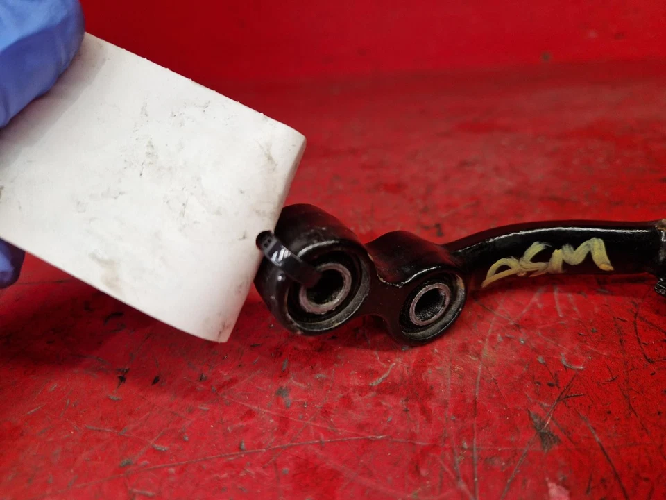 REPOSAPIÉS DELANTERO DERECHO SUZUKI GN 250 RF 1995 Foto 3 de 4