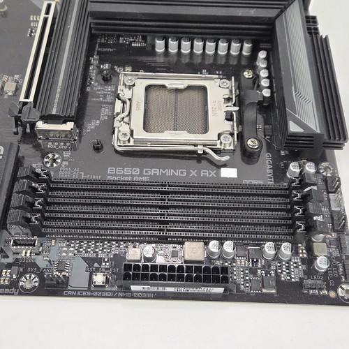 Gigabyte B650 Gaming X AX AM5 ATX Motherboard AM5/ LGA 1718/ AMD *BENT GPU PINS* - Afbeelding 4 van 14