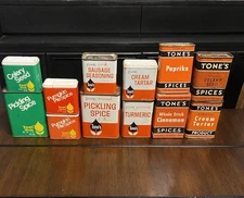 Big Lot Of 12 Tones Spices W/ 2 Pumpkin Pie Spice Tins Plus Orange & Blacks