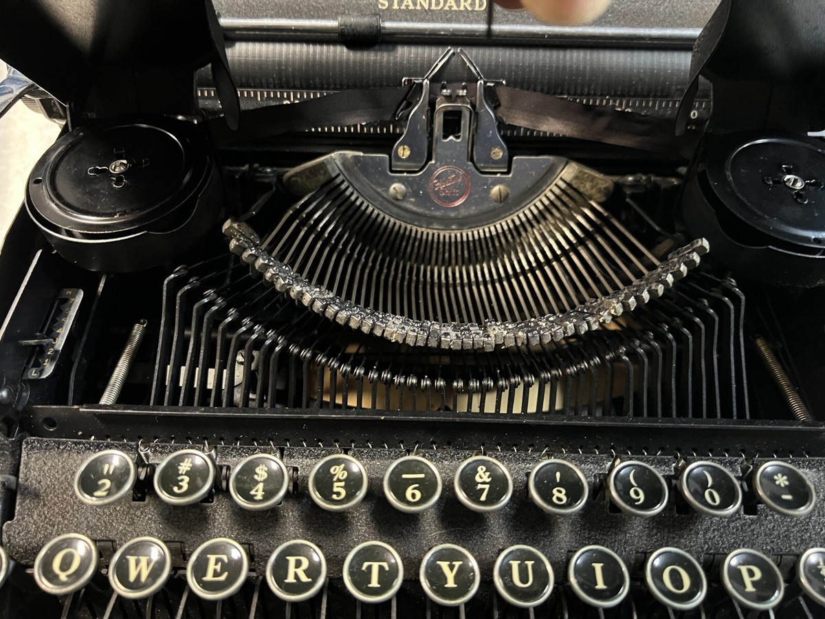 Vintage Corona Standard Typewriter Floating Shift with Case