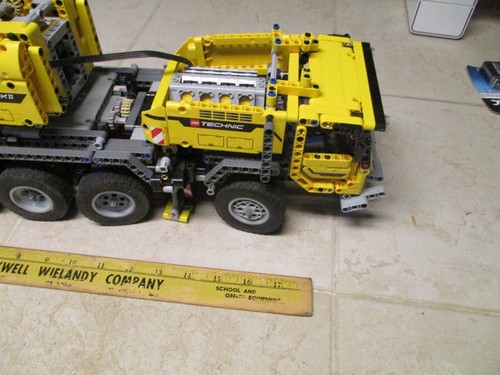 LEGO TECHNIC: Mobile Crane MK II (42009) Vintage 95% Completo Mancano Coppia Pezzi - Foto 2 di 17