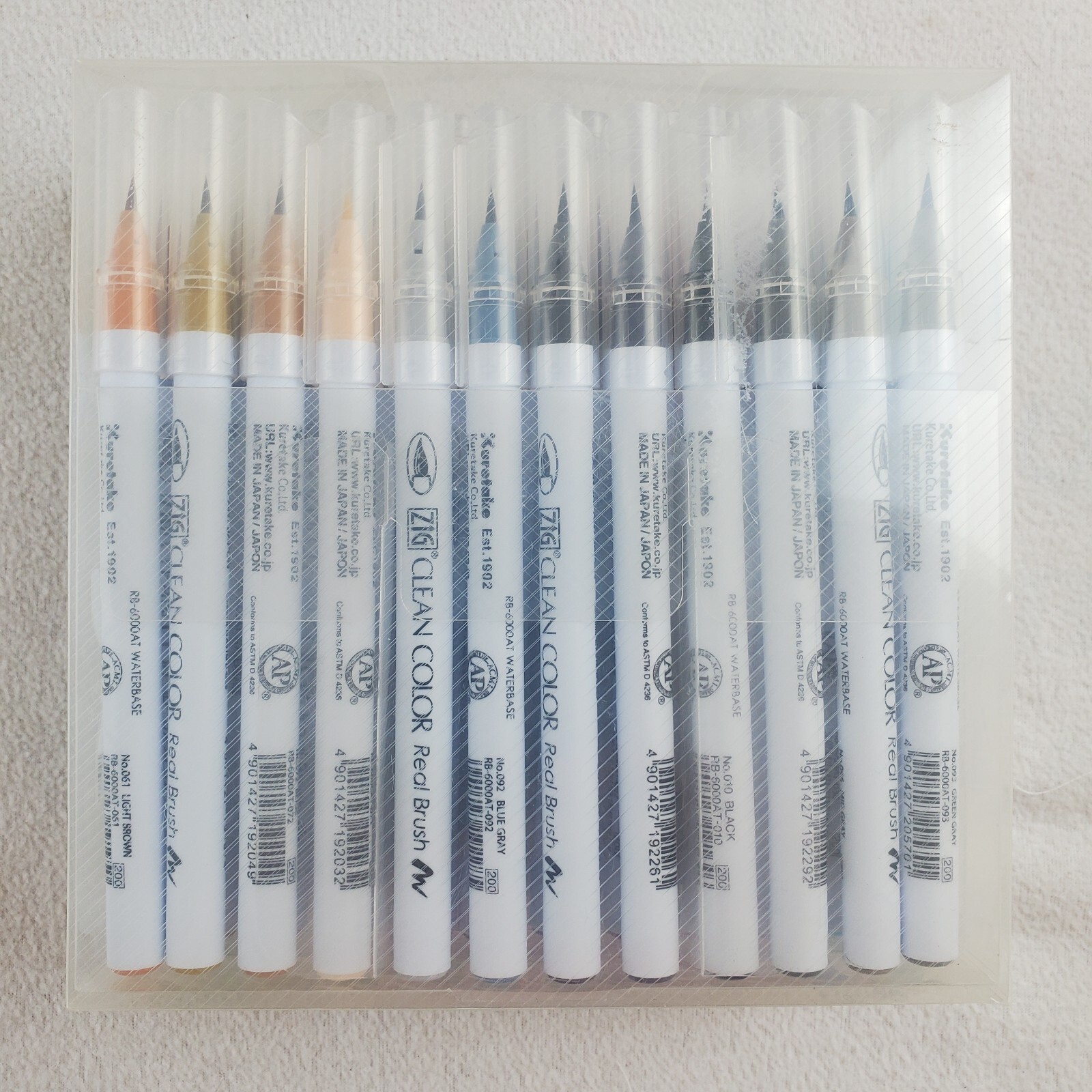 Kuretake ZIG Clean Color Real Brush Pen Set Of 48 **NEW**