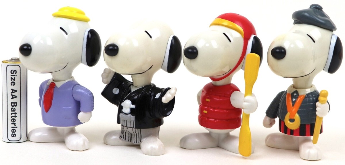 SNOOPY PEANUTS Toy Mini Figure Set of 17 McDonald's Happy Meal