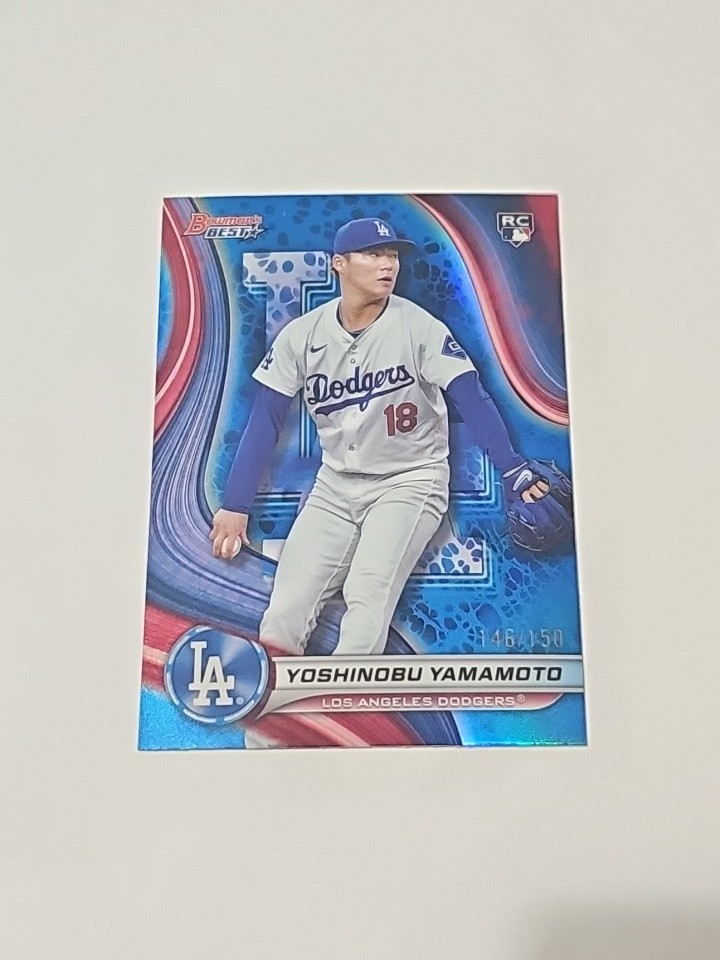 2024 Bowman's Best - Yoshinobu Yamamoto #34 Blue Refractor /150 (RC)
