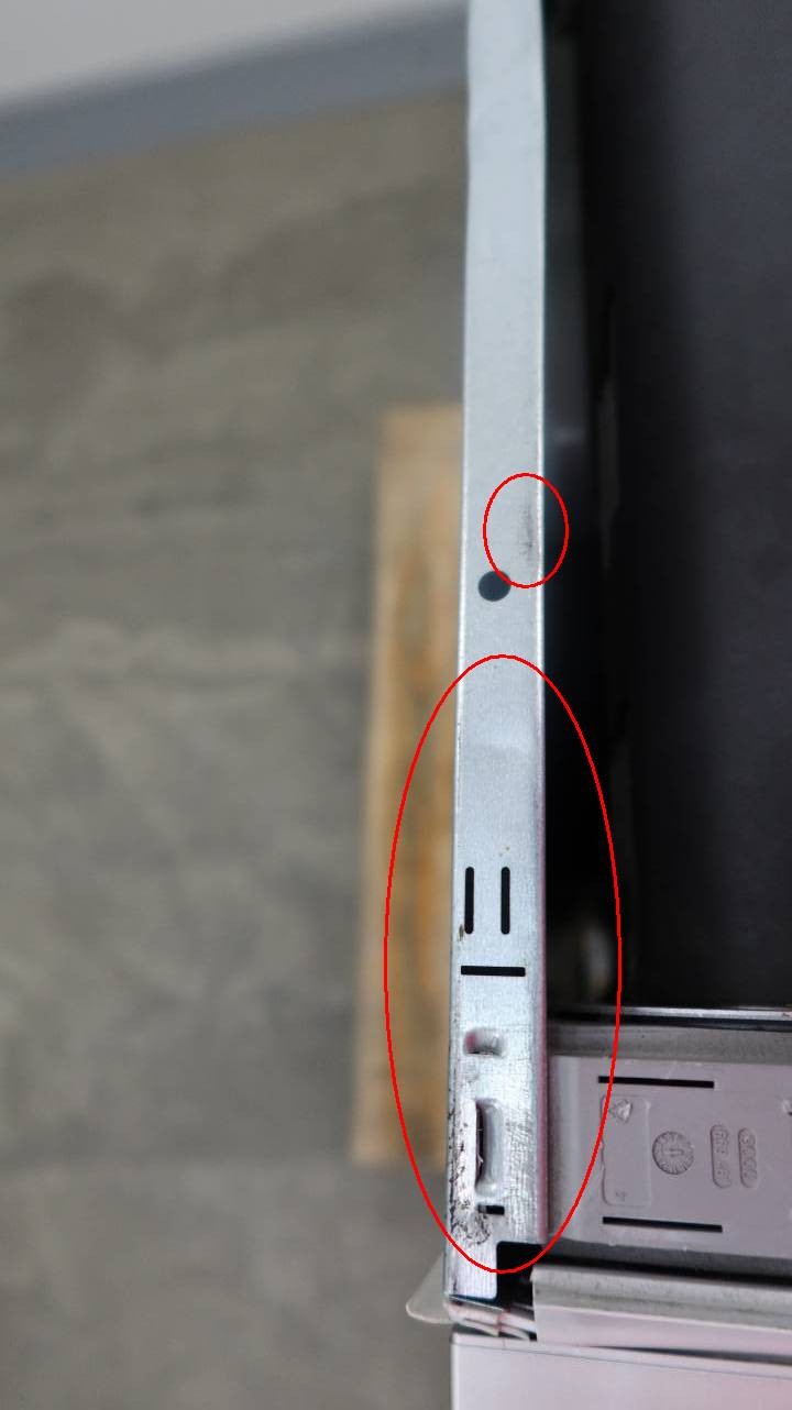 Bosch 300 18" 46 dBA InfoLight AquaStop Plus Built-In-Dishwasher SPE53U55UC 9