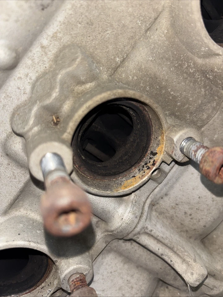 MOTOR SUZUKI GSXR600 97-00 MOTOR GSXR 600 millas desconocidas funciona Foto 3 de 4