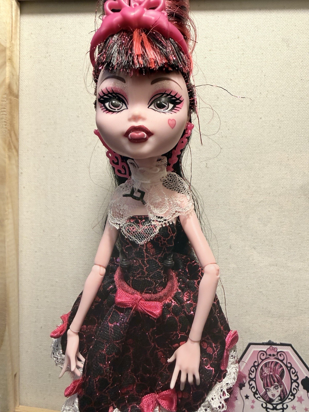 Mattel Monster High Draculaura Sweet 1600 Fashion Doll with COMPLETE Accessories