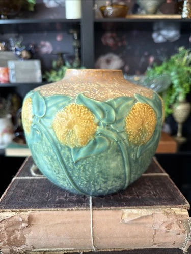 ANTIQUE USA ROSEVILLE SUNNY FARM SUNFLOWER ART DECO POTTERY FLOWER GARDEN VASE