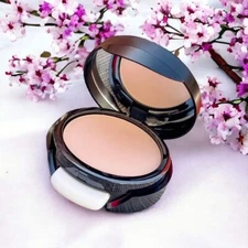 Younique  Complexion+ Pressed Powder Foundation   Satin  New