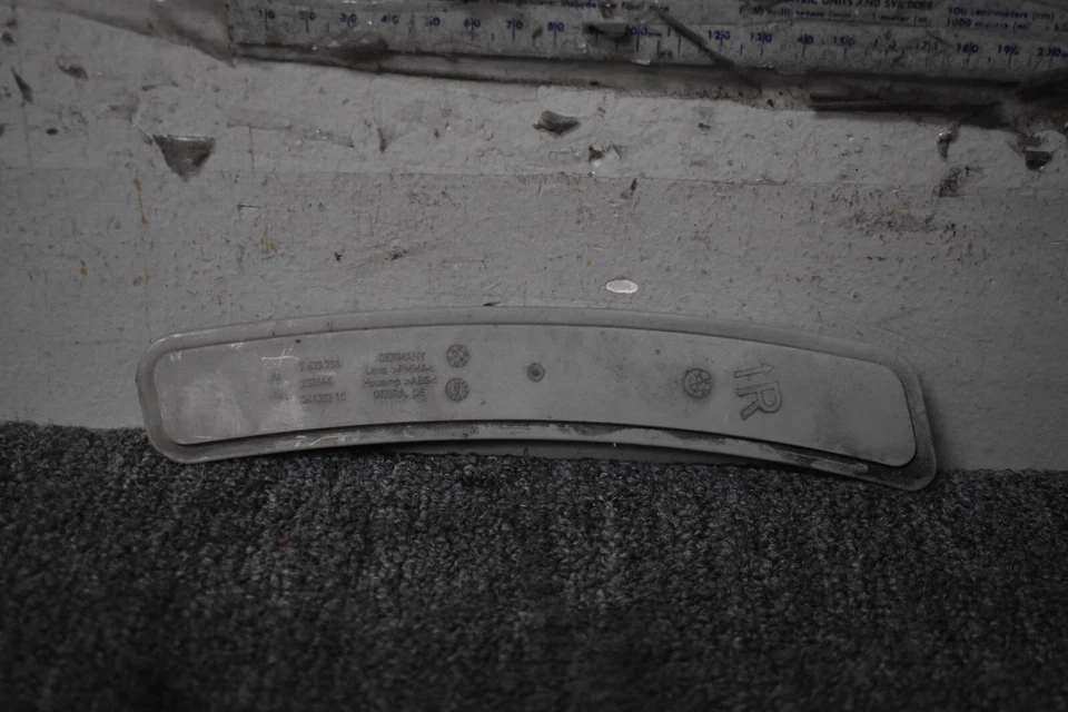 2019-2023 BMW 330I BASE RIGHT REFLECTOR PANEL FACTORY OEM - Image 4 of 4