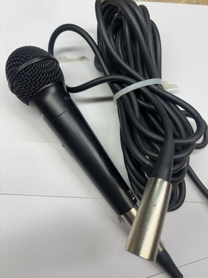 Peavey PVi 100 XLR Dynamic Cardioid Microphone with 20ft XLR Cable