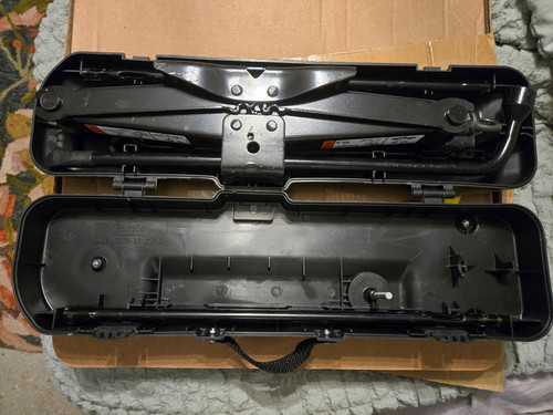 FORD F150 F-150 CREWCAB JACK TOOL KIT 2010 2011 2012 2013 2014 CREW CAB OEM