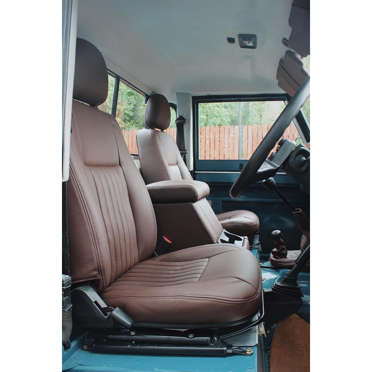 Chocolate fluted leather heated TDCI front seats Fit Land Rover