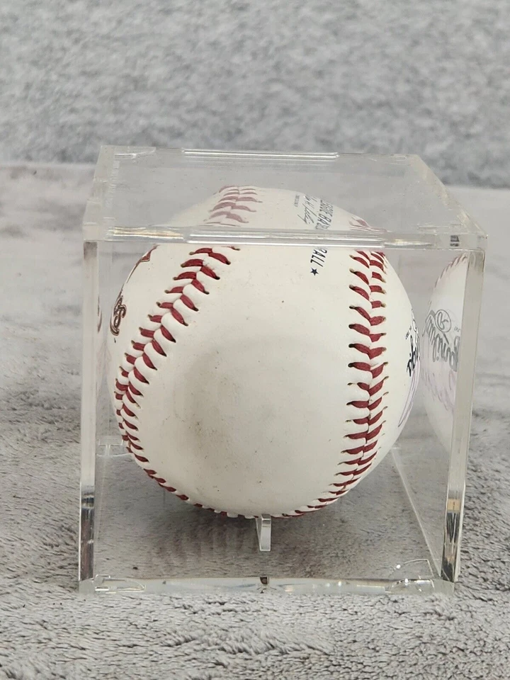 Houston Astros MLB Signed Jason Castro Bud Norris Chris Snyder + 1 Ball In Case - Image 2 of 4