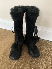 GIRLS FALL WINTER BOOTS. BLACK. SIZE 4