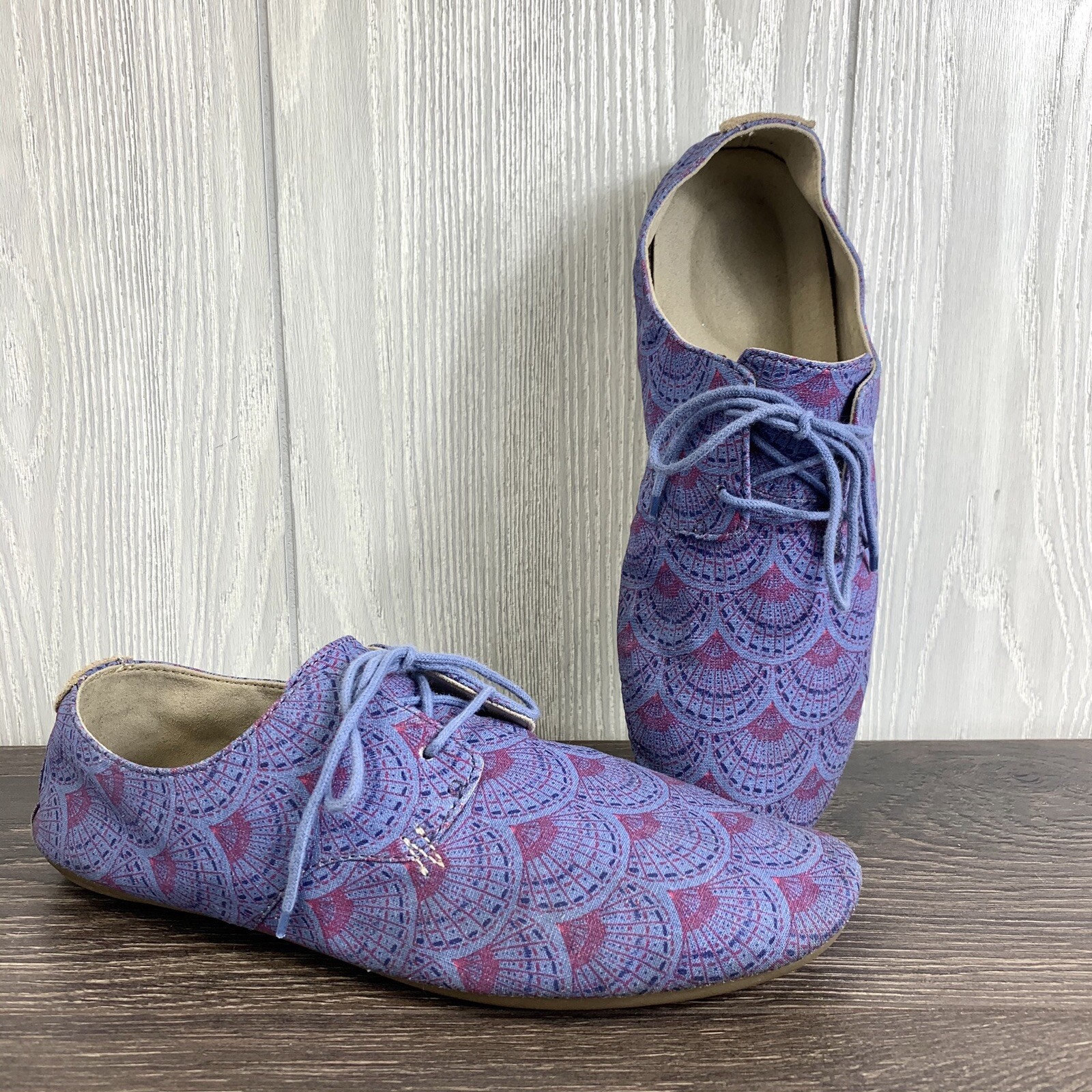 sanuk oxfords