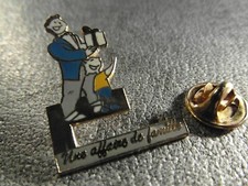 Selten Anstecknadel - Renault - Eine Affaire Familien- - Auto Unterzeichnet Logo