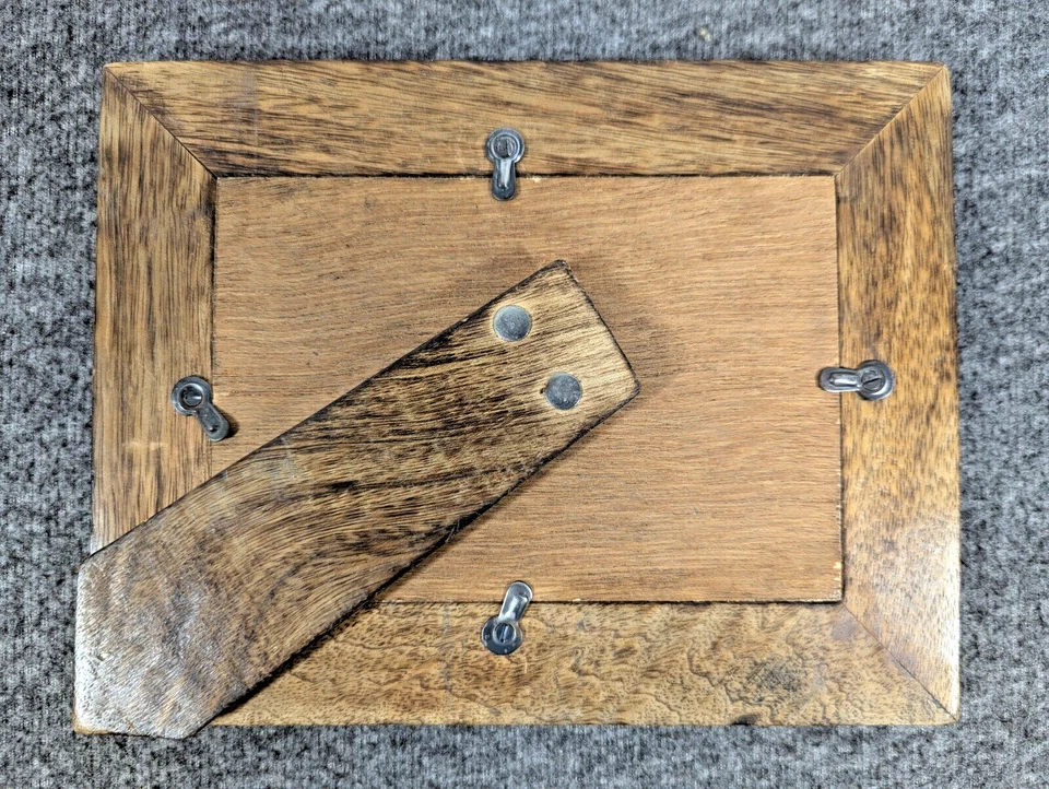 Marco de fotos hecho a mano con detalles de madera y metal 4x6 - Decoración de rancho de caballos occidentales Foto 3 de 4