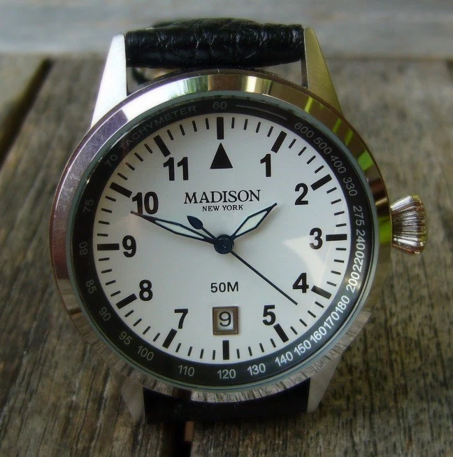 Madison New York - schöne Armbanduhr mit Quarzwerk - NEU in Geschenketui - Bild 2 von 4