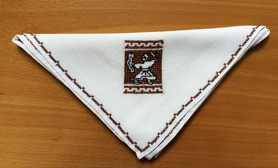 Juego de mesa, servilletas y corredor bordados 100 % lino blanco de calidad Foto 4 de 4