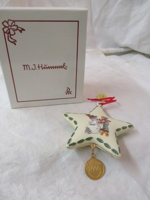 2005 Hummel Danbury Christmas Ornament Making New Friends Star MIB #12