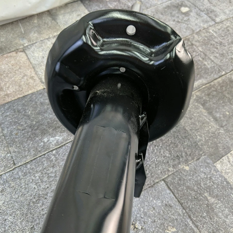 Apoio de suspensão dianteiro a gás KYB 335808 para Volkswagen VW Jetta Passat Golf GTI Rabbit CC Eos - Imagem 3 de 4