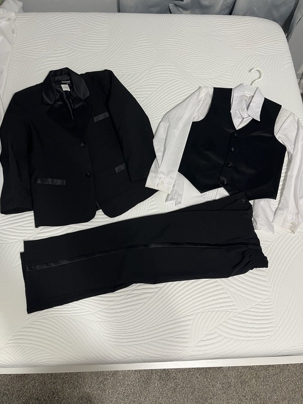 G180 Gino Giovanni Boy's Formal Dresswear Usher Tuxedo Suit Set Sz 8