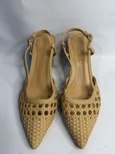 MARC FISHER LTD Zunnie Slingback Pointed Toe Pump Light Natural 7