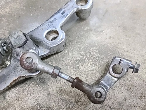 1986-1987 Honda Shadow VT700C 700 Gear Shift Lever, Linkage, Left Pedal Peg - Picture 2 of 7