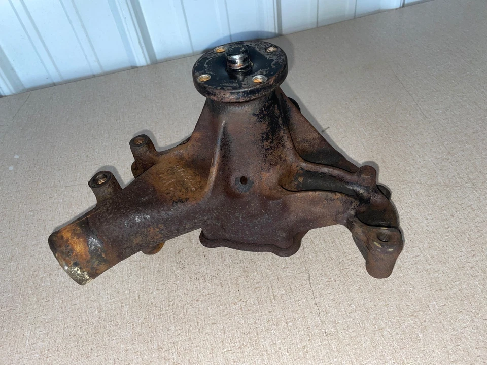 85 CHEVY GMC TRUCK K10 C10 350 305 GM WATER PUMP HOUSING 376444 Foto 4 de 4