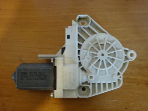 VW Sharan 7N Fensterhebermotor Hinten Links Motor Fensterheber 8K0959802B