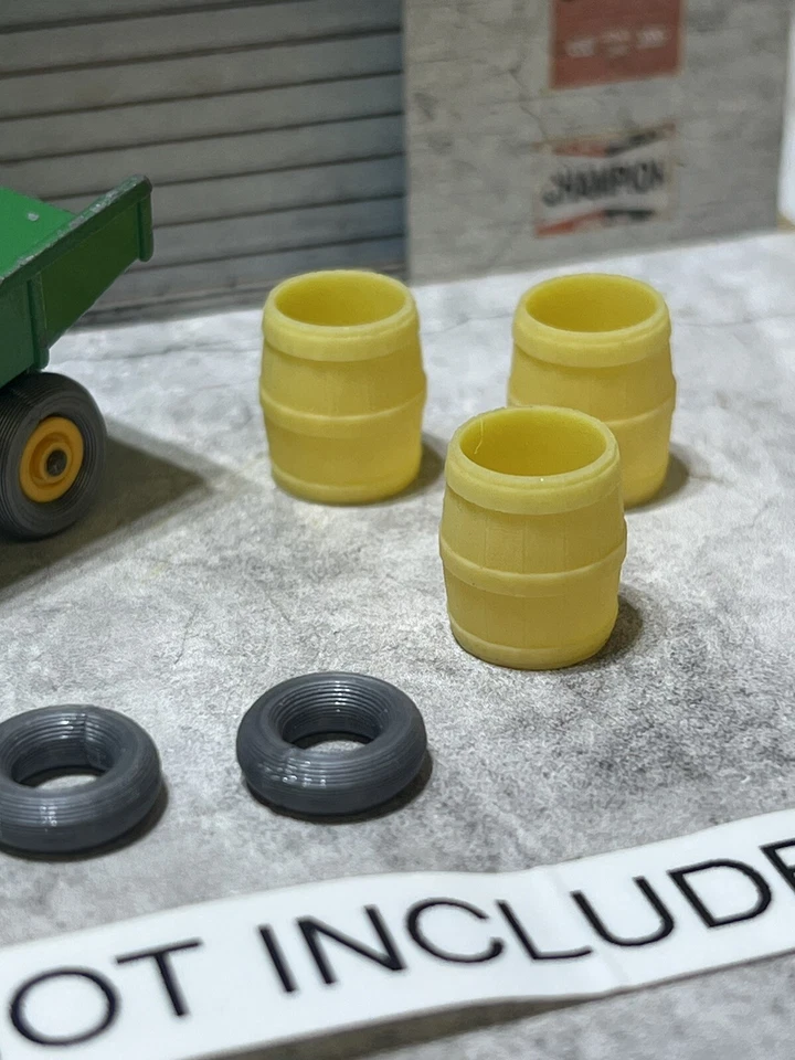 lesney  John Deere no 51 , 1 set of grey tires and 3 barrel ( TRL NOT INCLUDED) - Image 3 of 4