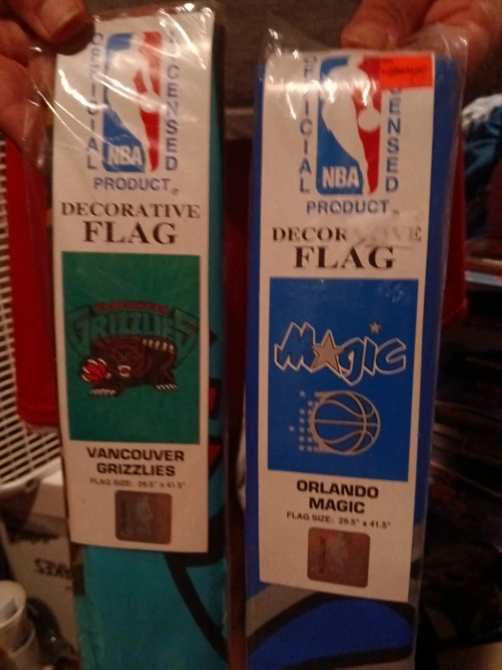 6-1995 MAGIC- HAWKS-GRIZZLIES SUNS- BUCKS JUMBO FLAGS Sealed Packages NEW - Image 2 of 2
