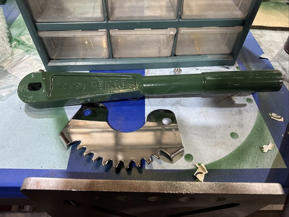 Demco Butterfly Valve Handle - Image 2 of 2