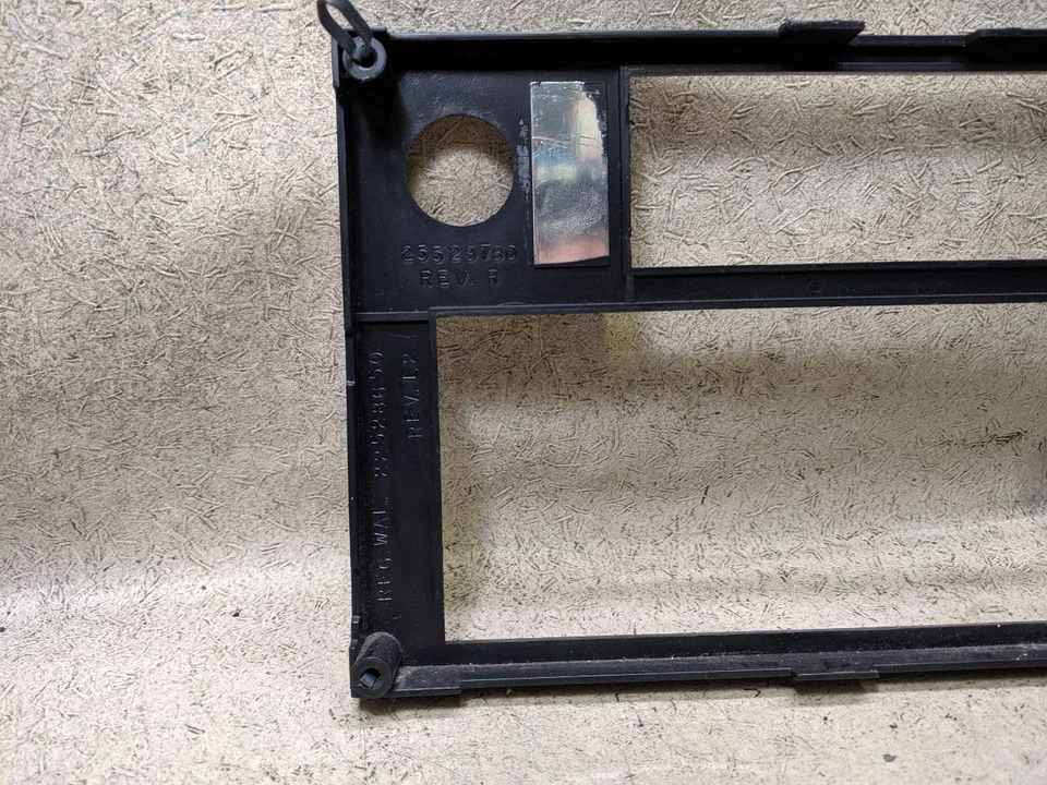 Panel de ajuste de tablero de bisel de radio compatible con Oldsmobile Cutlass 1984 1985 1986 1987 f87 Foto 4 de 4