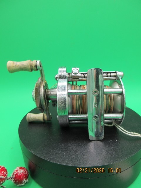 Pflueger Akron No. 1895 Bait Casting Fish Reel 280 Feet Line 1950