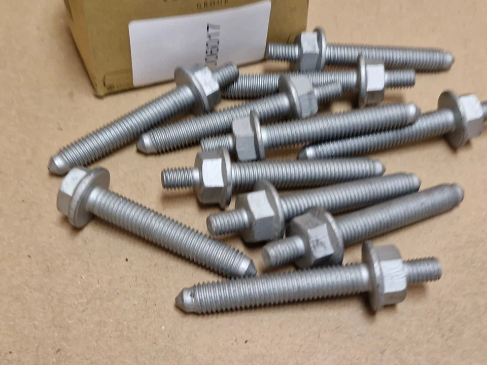 Skoda Seat Audi VW X10 Engine Bracket Screw M10x60/M8x12 Double Stud N91136301 - Image 3 of 4