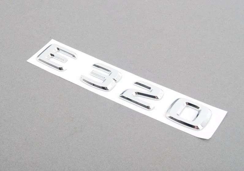 Emblema genuino PARA MERCEDES-BENZ CLASE E - E320 INSIGNIA MALETERO NUEVO Foto 2 de 3