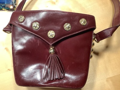 Original Escada Handtasche In Weinrot mit  goldenen  Verzierungen
