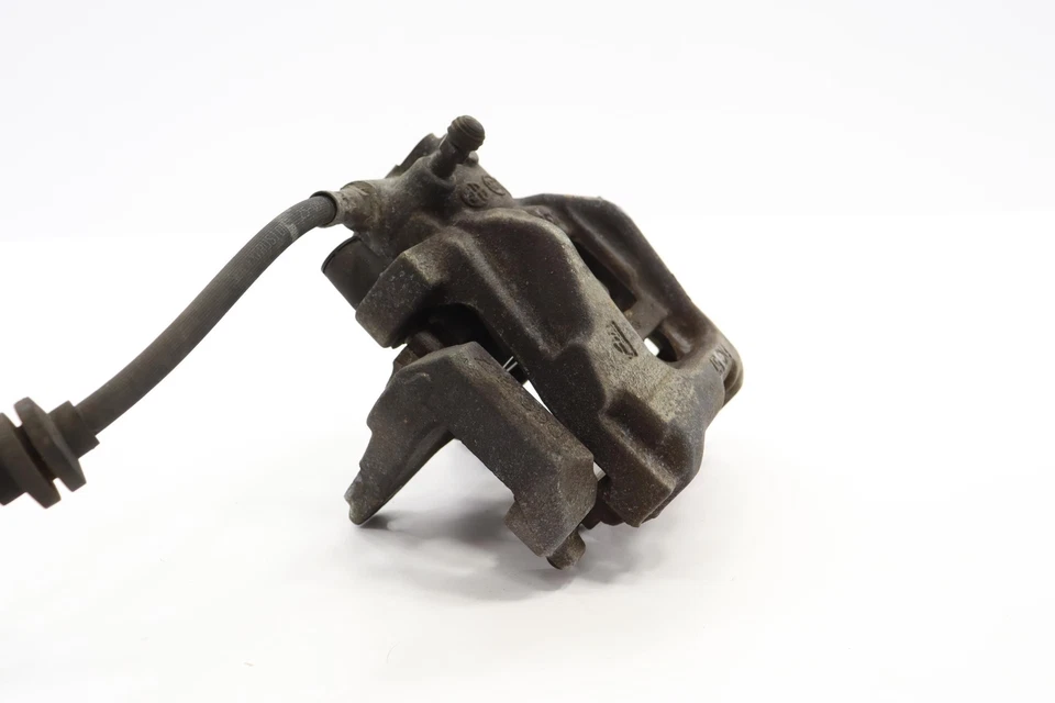 Pinza de freno de disco del lado del pasajero delantero derecho Fiat 500L 2014-2020 OEM Foto 4 de 4