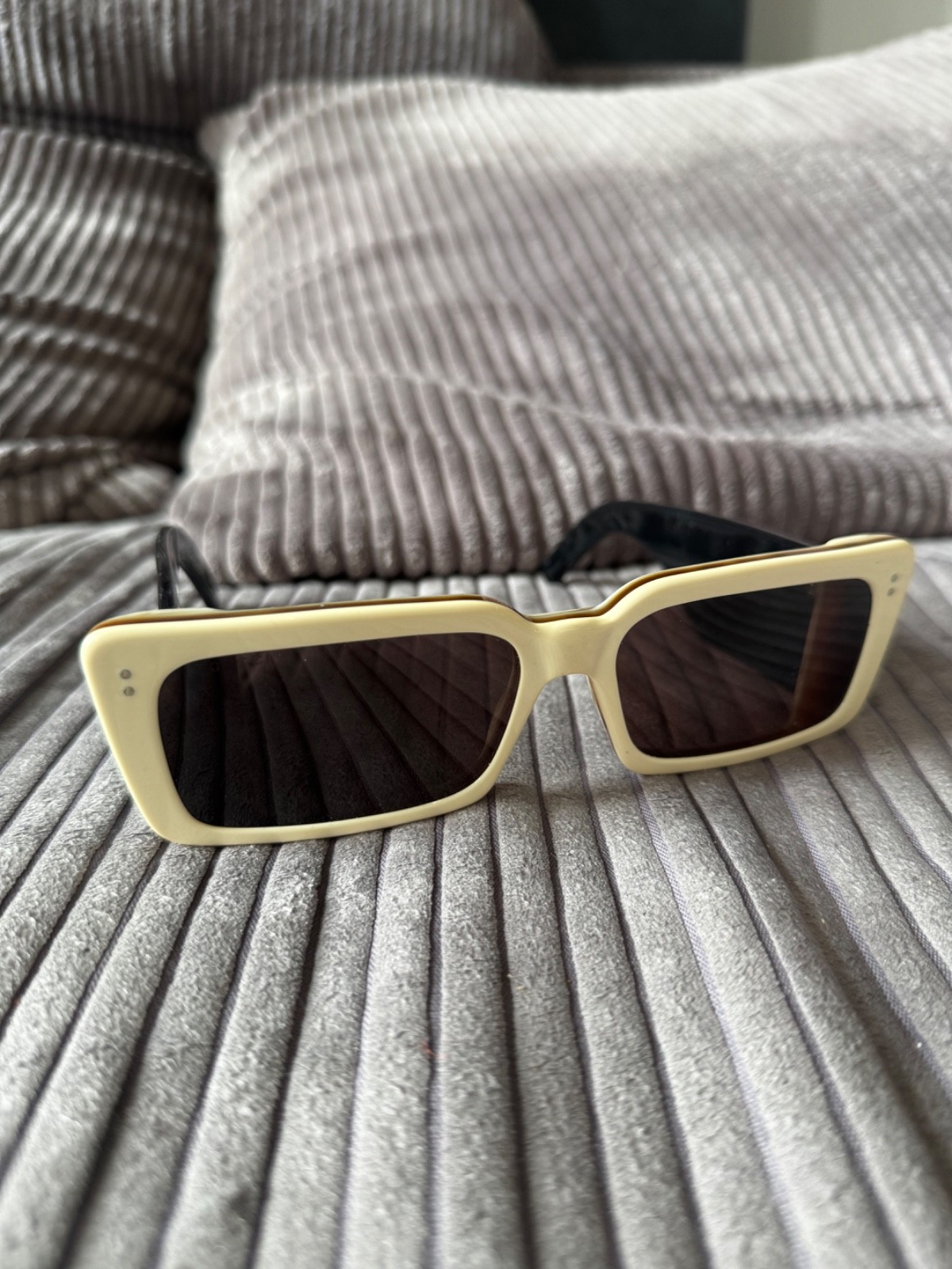 Rare Gucci Acetate Rectangular Flap Sunglasses bl… - image 4