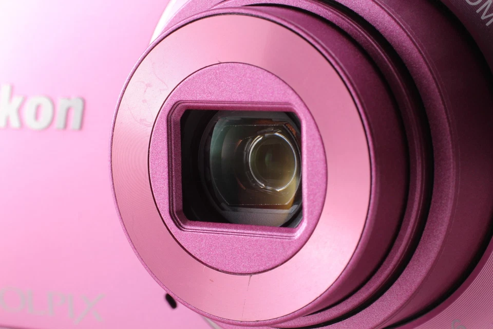 [N COMME NEUF] Appareil Photo Numérique Nikon Coolpix A300 Rose 20MP (Disp : ... - Photo 2/4