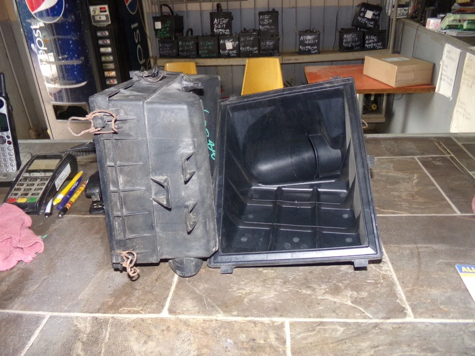 MERCEDES BENZ ML320 ML350 1998-2005 FILTRO ADMISIÓN AIRE FILTRO CAJA MONTAJE OEM Foto 3 de 4