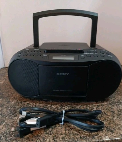 SONY CFD-S70 FM AM Radio, CD Player, Cassette Tape Player/Recorder WORKS