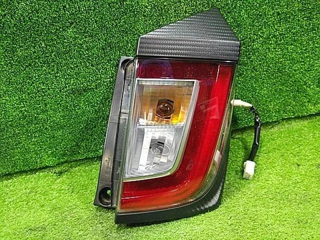 DAIHATSU Mira e-s 2018 DBA-LA350S Right Tail Light [Used] [PA103552008] - Image 2 of 4