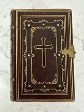 1859 St. Vincent&rsquo;s Manual &ndash; Leather‑Bound, Gilt Edges, Ornate Clasp &ndash;John Murphy