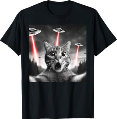 Alien Cat Selfie with UFO T-Shirt