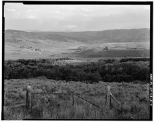 4. OVERALL VIEW RANCH LANDS ROSS CREEK VALLEY. VIEW SOUTHEAST FROM RIGHT-OF-WAY